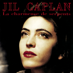 游泳爆乳露双奶头被教练玩弄
